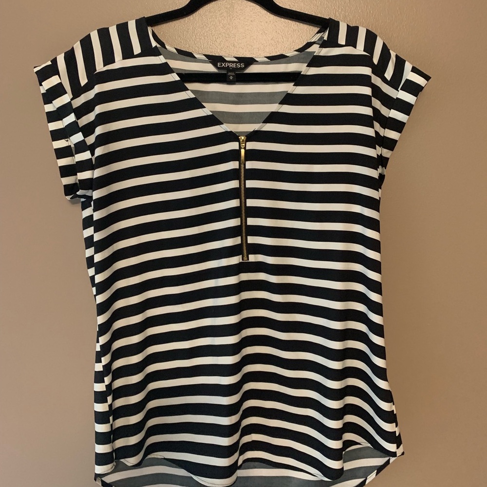 Express Blouse Black & White with Gold Zipper